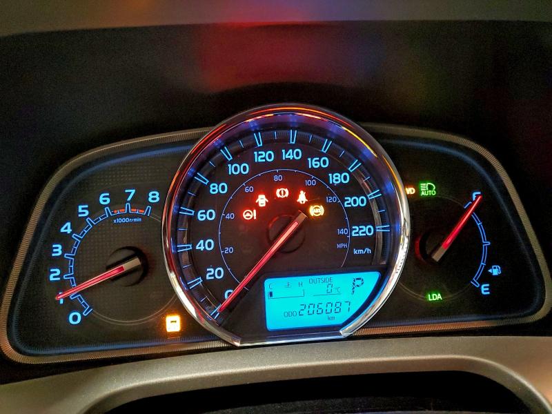 Фото 9 - TOYOTA RAV4