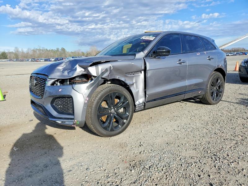 Фото 1 - JAGUAR F-PACE