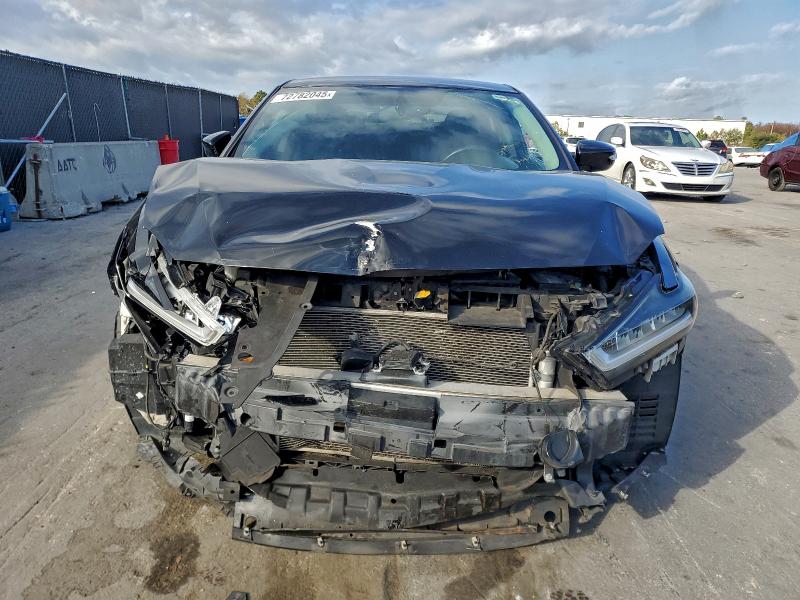 Фото 5 - NISSAN MAXIMA