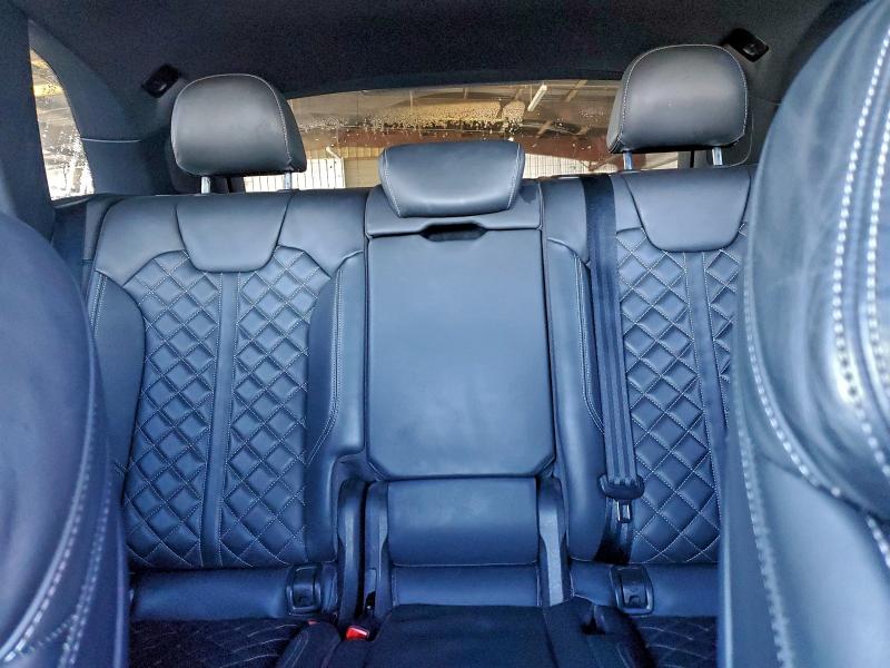 Фото 10 - AUDI SQ5