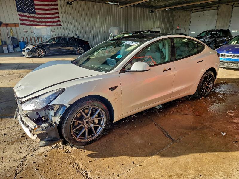 Фото 1 - TESLA MODEL 3