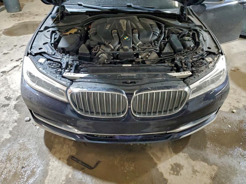 Фото 11 - BMW 7 SERIES