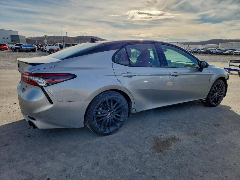 Фото 3 - TOYOTA CAMRY