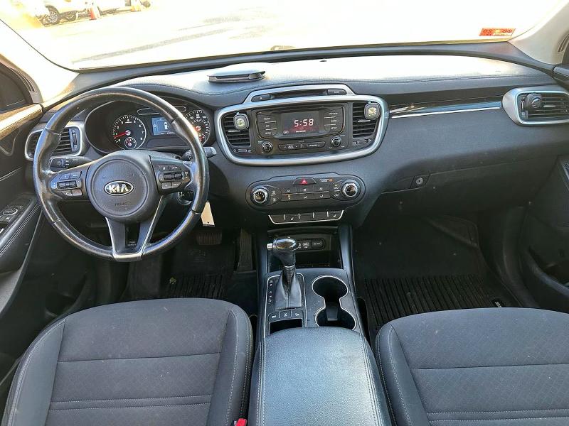 Фото 9 - KIA SORENTO