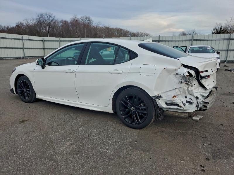 Фото 2 - TOYOTA CAMRY