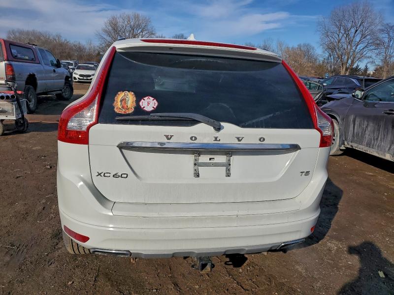 Фото 6 - VOLVO XC60