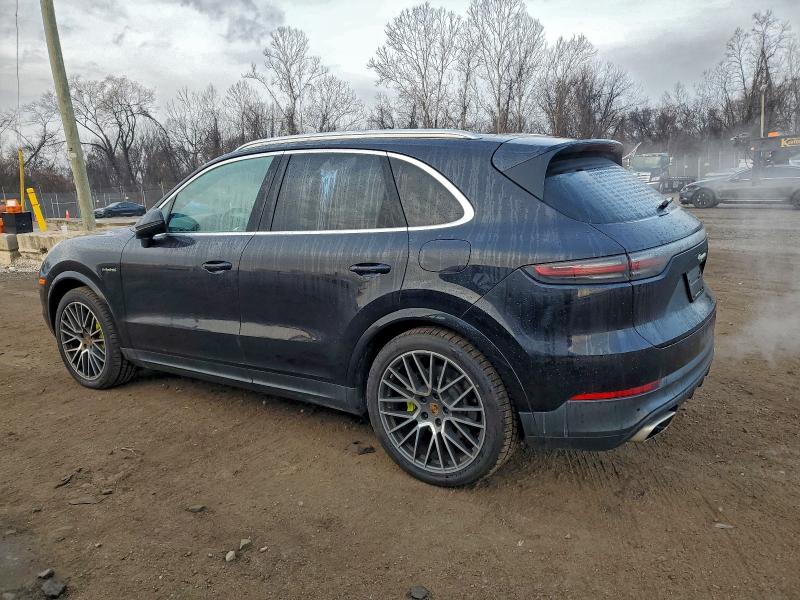 Фото 2 - PORSCHE CAYENNE