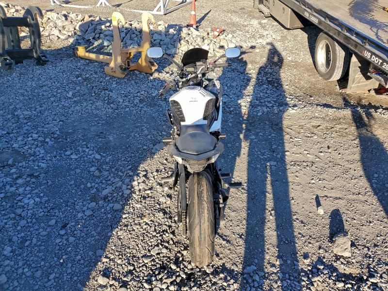 YAMAHA FZ600-800 2009