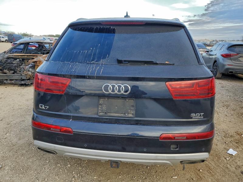 Фото 6 - AUDI Q7