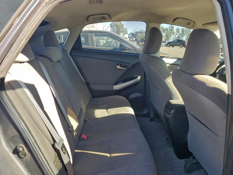 Фото 10 - TOYOTA PRIUS