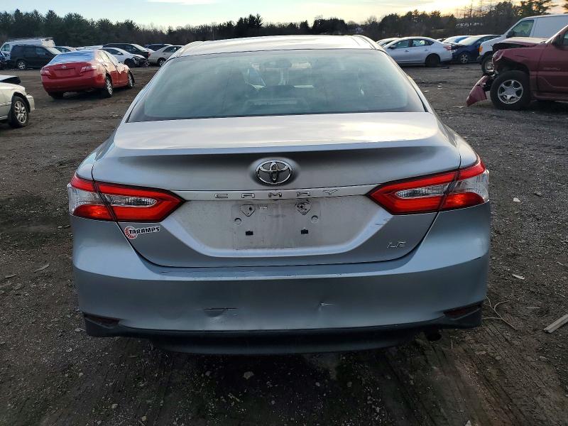 Фото 6 - TOYOTA CAMRY