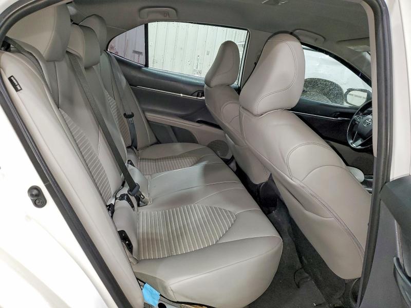 Фото 10 - TOYOTA CAMRY