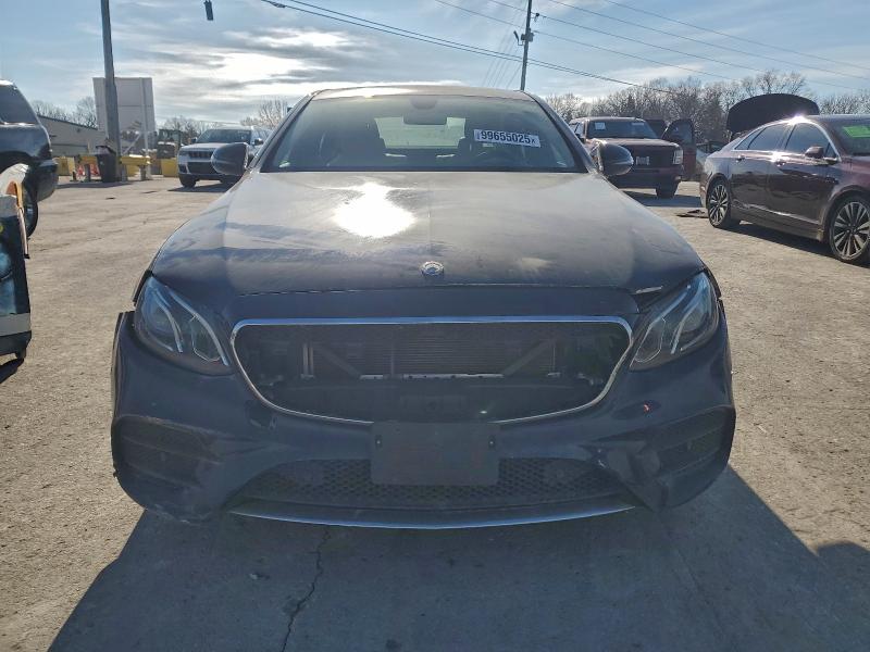 Фото 5 - MERCEDES-BENZ E-CLASS