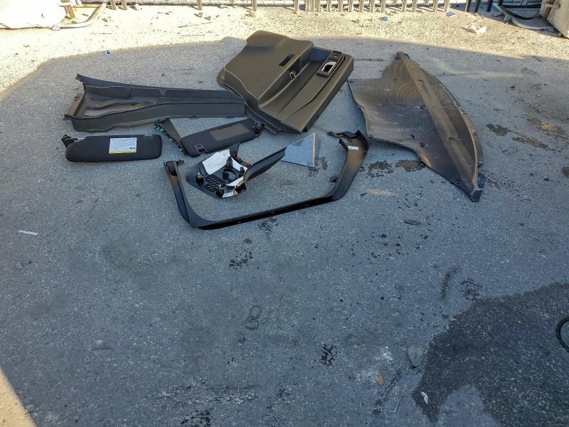 Фото 13 - FORD EXPLORER