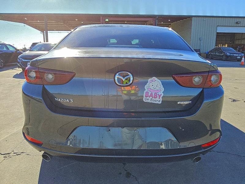 Фото 6 - MAZDA 3