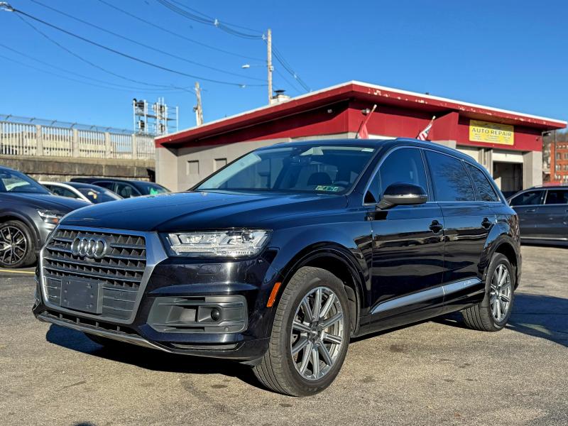 Фото 1 - AUDI Q7