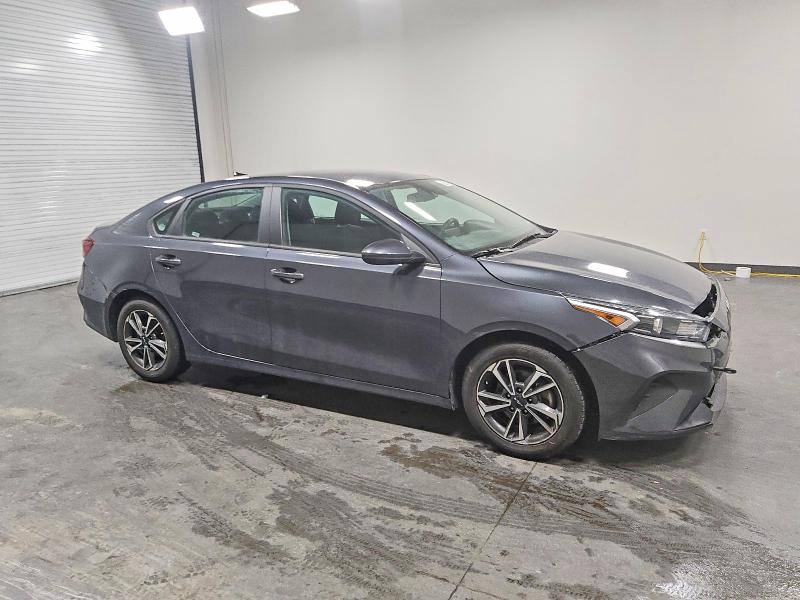 Фото 4 - KIA FORTE