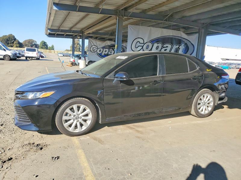 Фото 1 - TOYOTA CAMRY