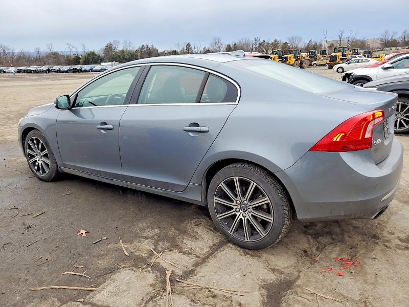 Фото 2 - VOLVO S60