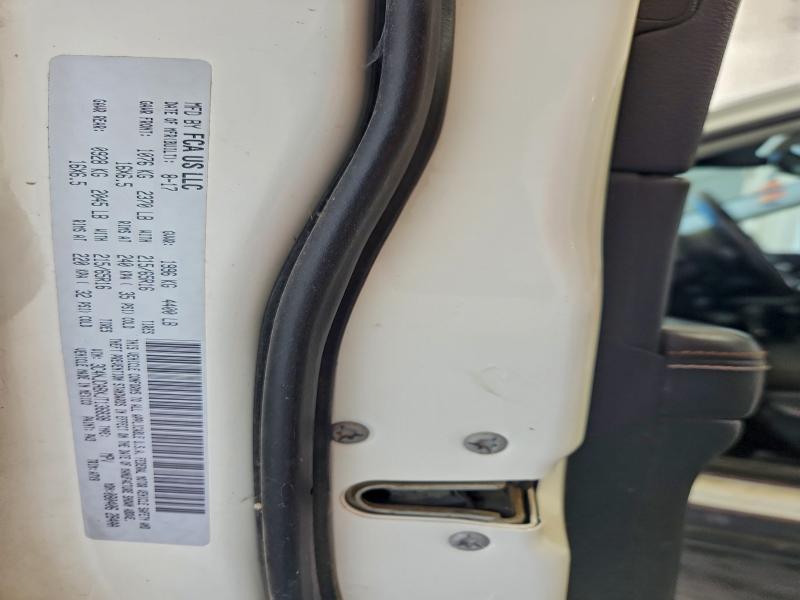 Фото 13 - JEEP COMPASS