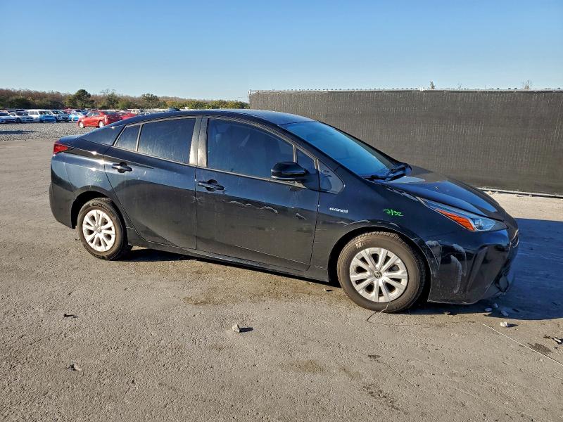 Фото 4 - TOYOTA PRIUS