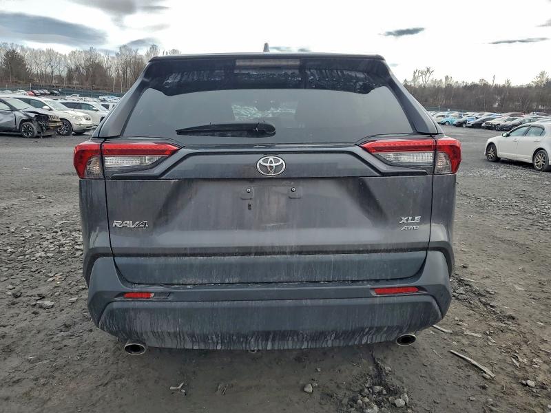 Фото 6 - TOYOTA RAV4