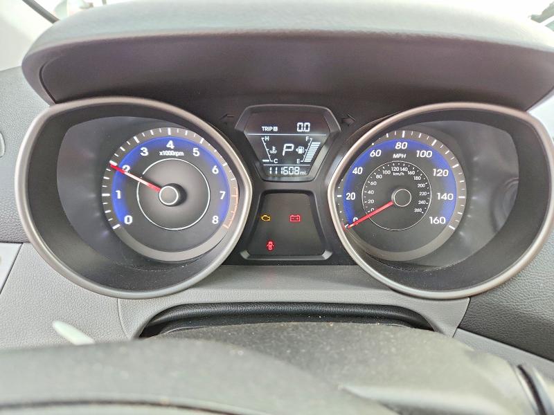 Фото 9 - HYUNDAI ELANTRA