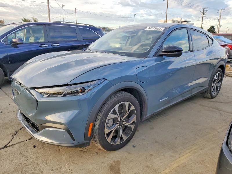 Фото 1 - FORD MUSTANG