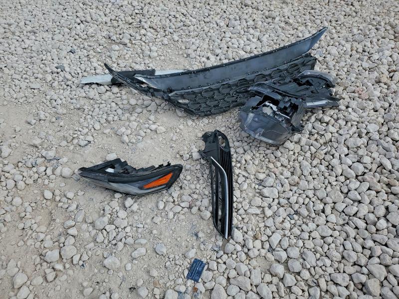 Фото 13 - HYUNDAI SANTA FE