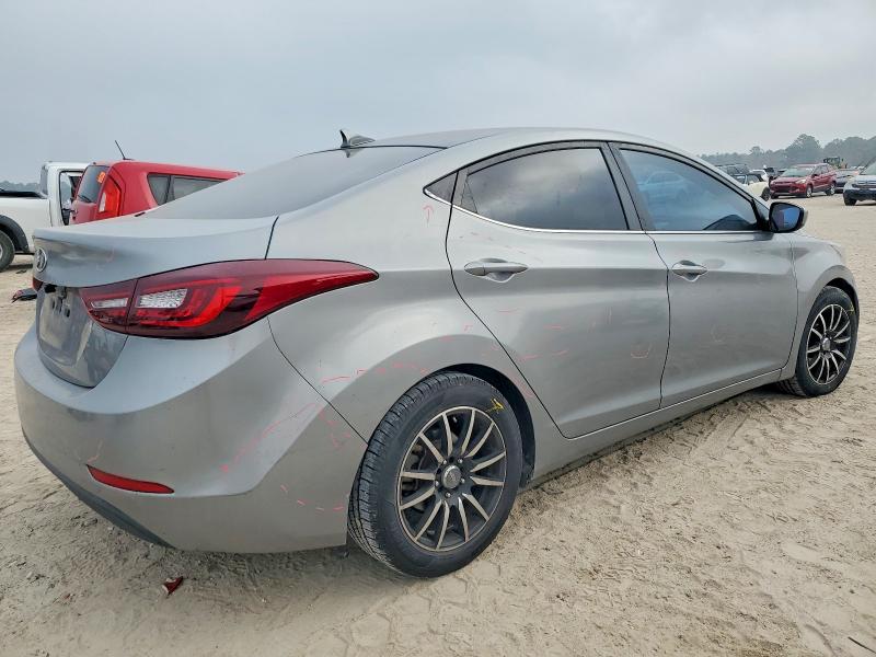 Фото 3 - HYUNDAI ELANTRA