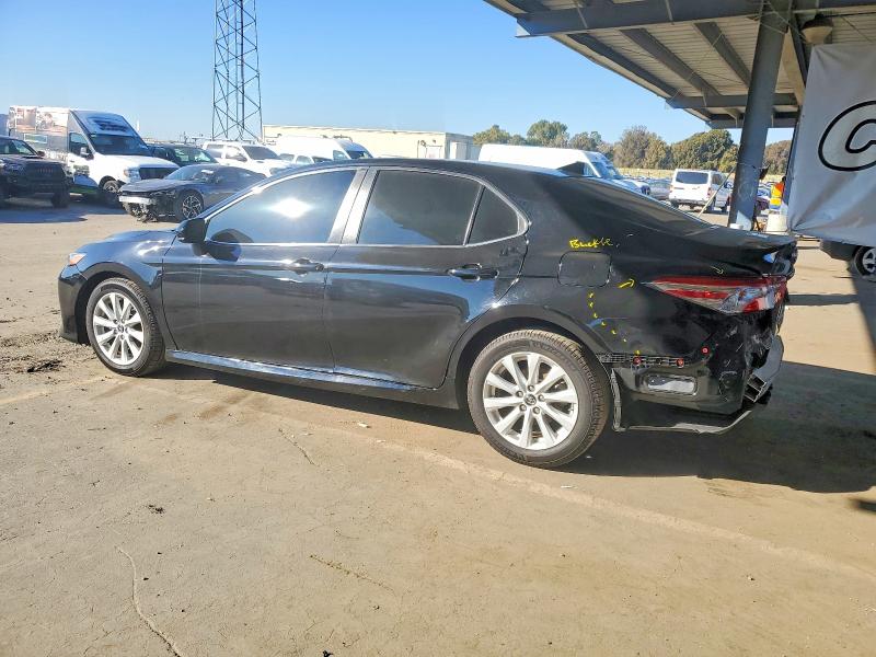 Фото 2 - TOYOTA CAMRY