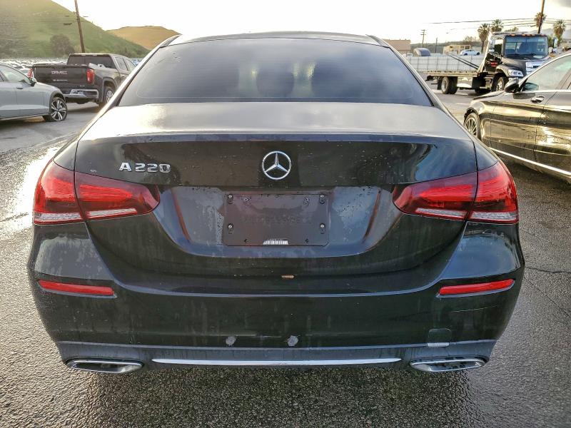 MERCEDES-BENZ A-CLASS 2019 VIN WDD3G4EB9KW002300