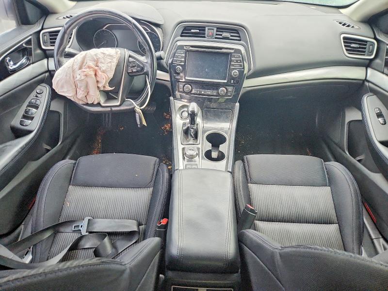 Фото 8 - NISSAN MAXIMA