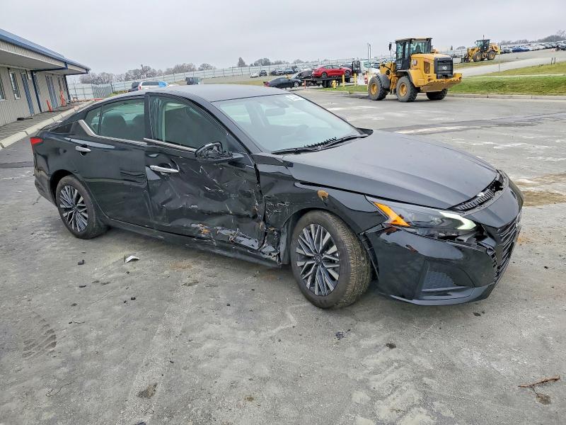 Фото 4 - NISSAN ALTIMA