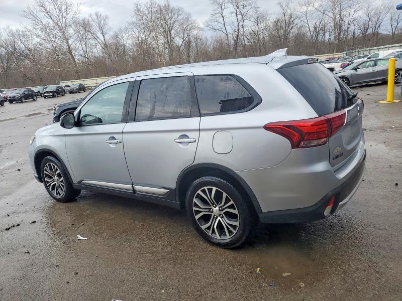 Фото 2 - MITSUBISHI OUTLANDER