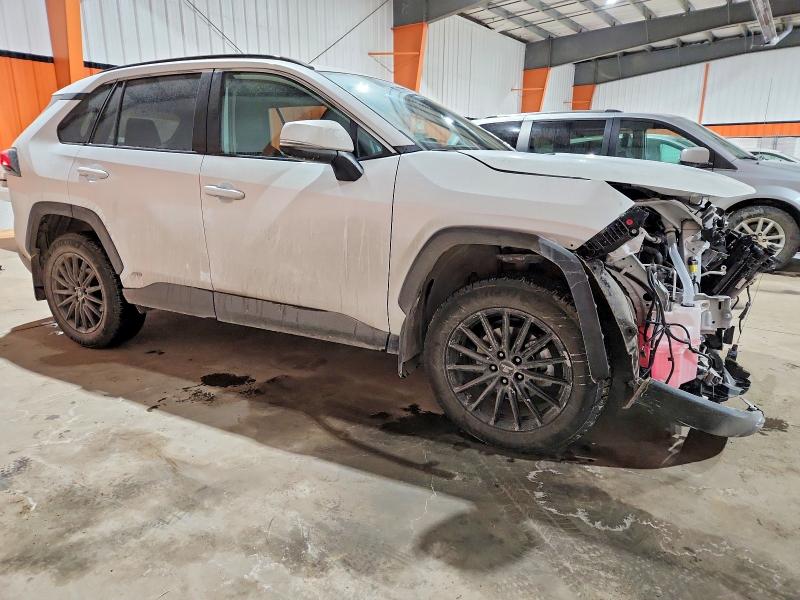 Фото 4 - TOYOTA RAV4