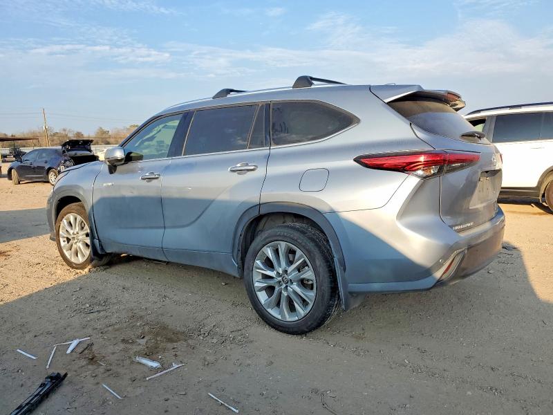 Фото 2 - TOYOTA HIGHLANDER