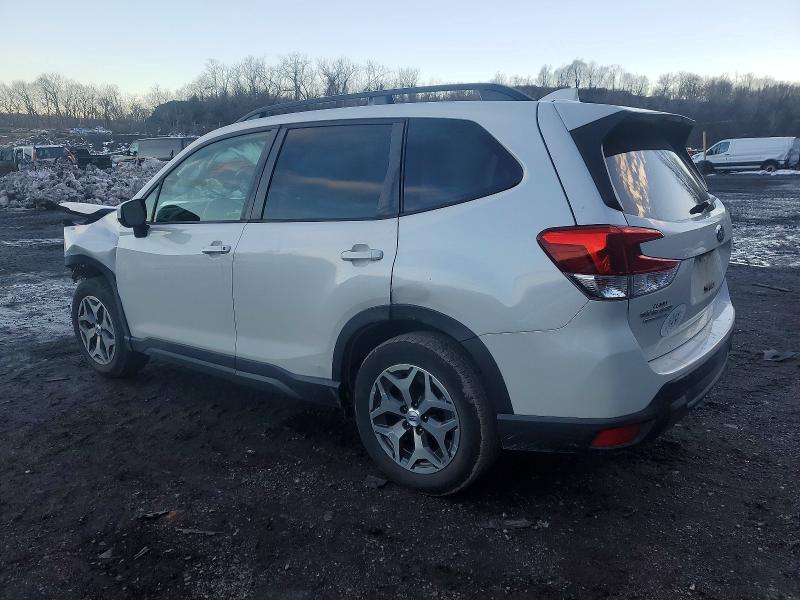 Фото 2 - SUBARU FORESTER