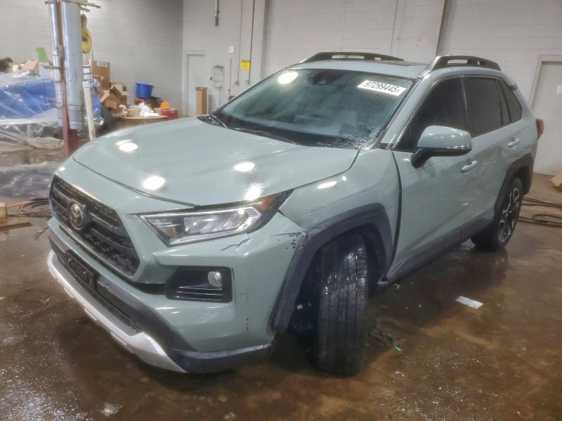 Фото 1 - TOYOTA RAV4