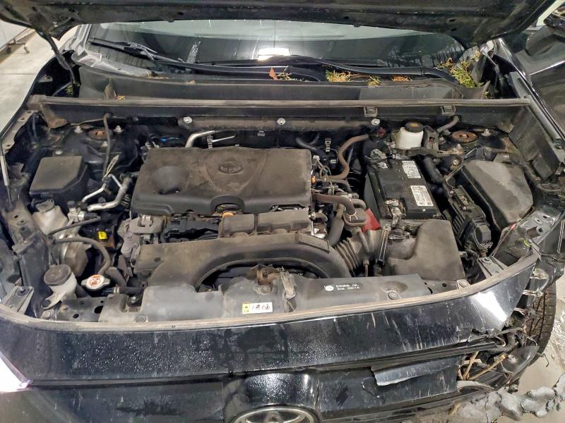 Фото 12 - TOYOTA RAV4