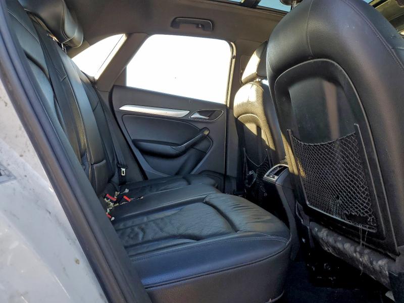 Фото 11 - AUDI Q3