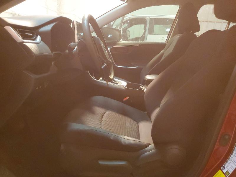 Фото 7 - TOYOTA RAV4