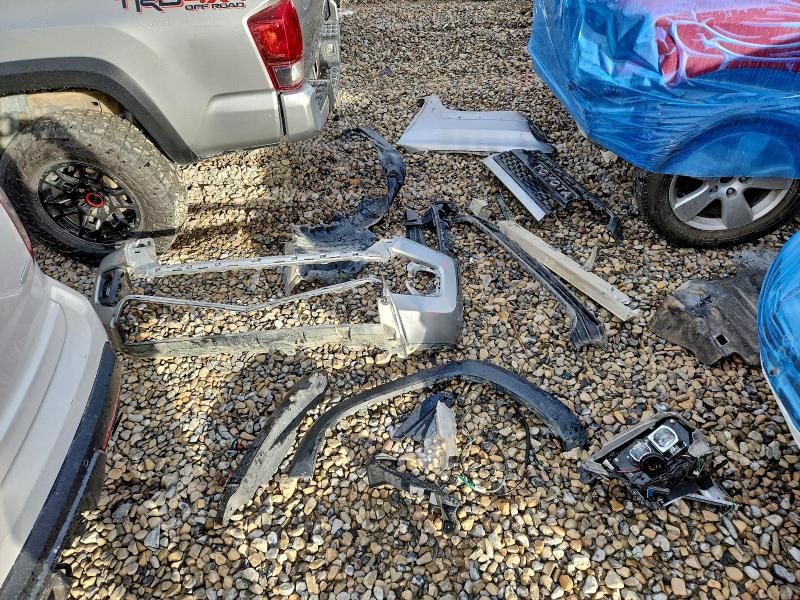 Фото 12 - TOYOTA TACOMA