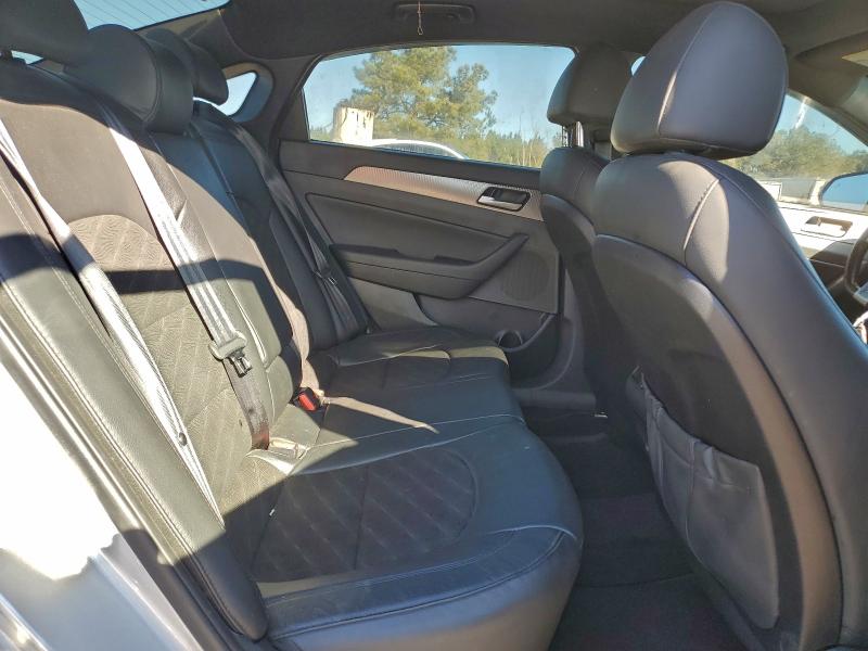 Фото 10 - HYUNDAI SONATA