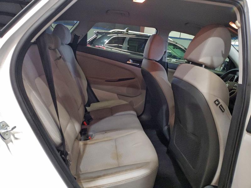 Фото 10 - HYUNDAI TUCSON