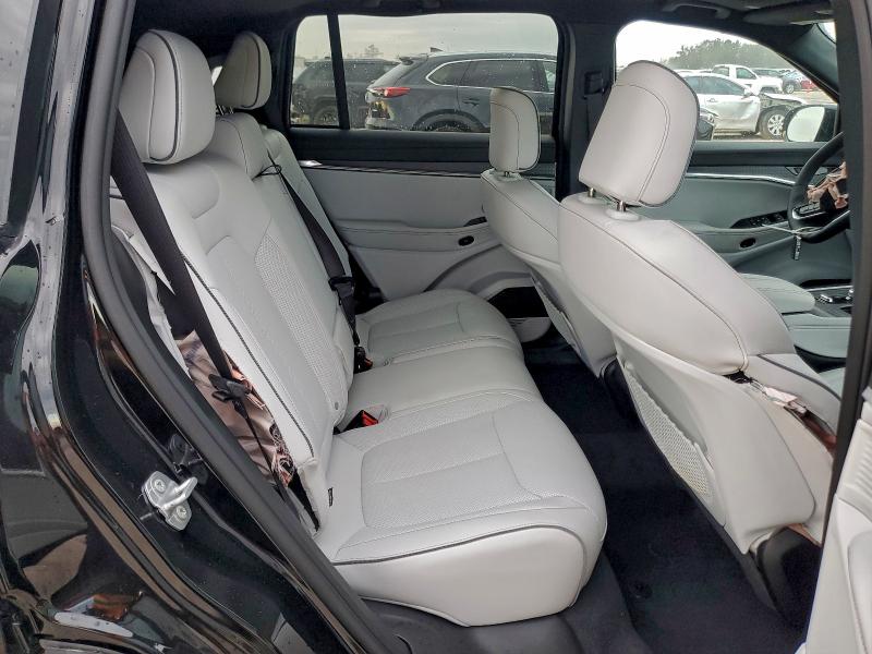 Фото 11 - JEEP WAGONEER