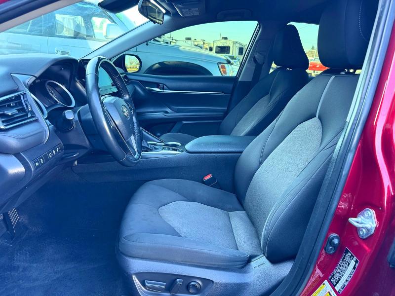 Фото 12 - TOYOTA CAMRY