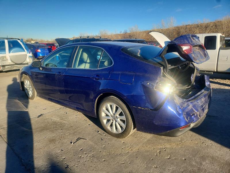 Фото 2 - TOYOTA CAMRY