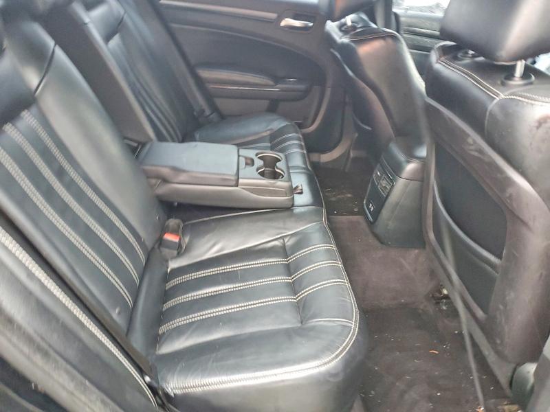 Фото 6 - CHRYSLER 300