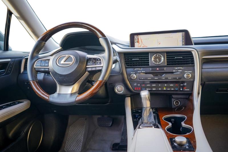 Фото 8 - LEXUS RX350